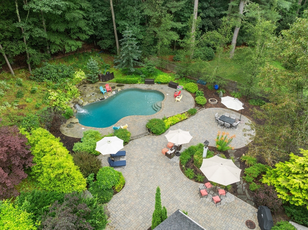 15 Lands End Lane