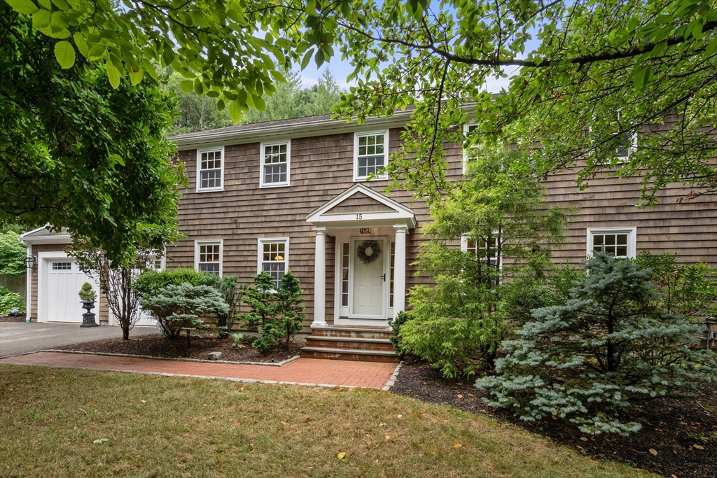 15 Lands End Lane