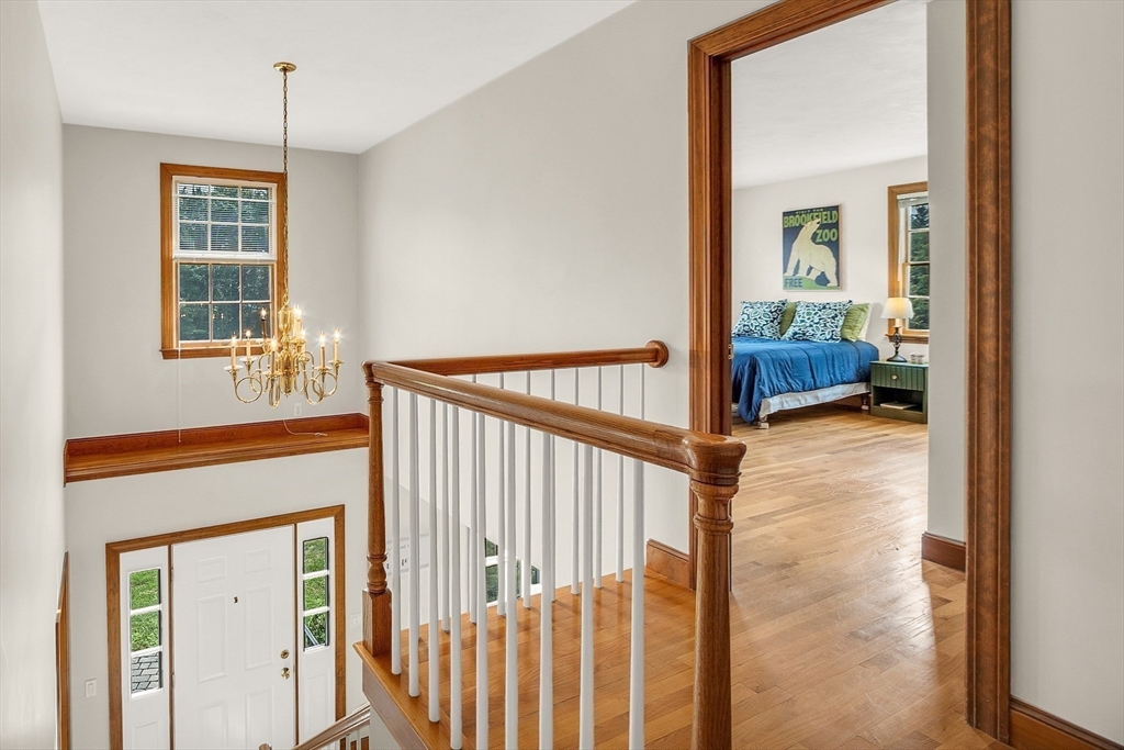 11 Gray Farm Rd