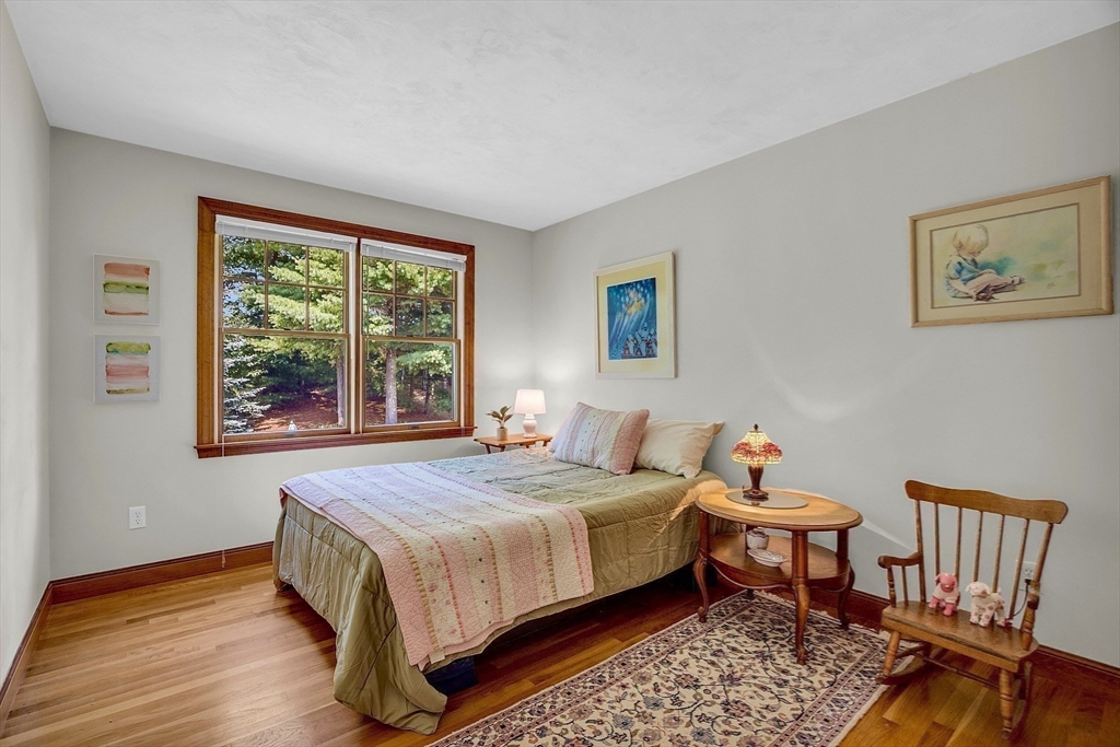 11 Gray Farm Rd