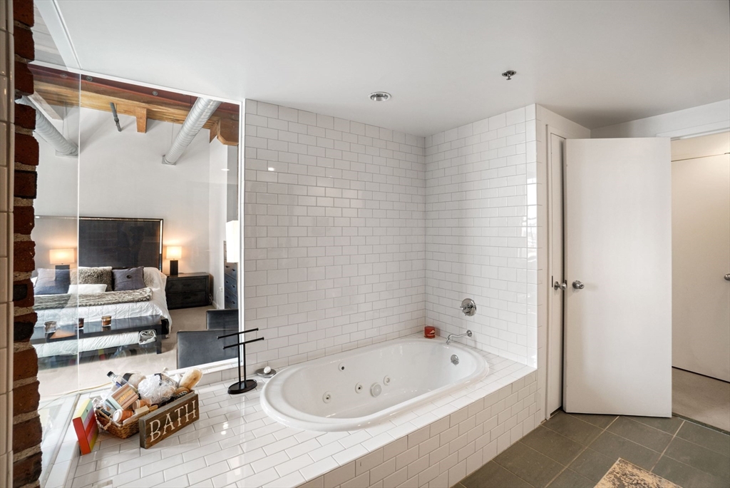 9 W Broadway # 607