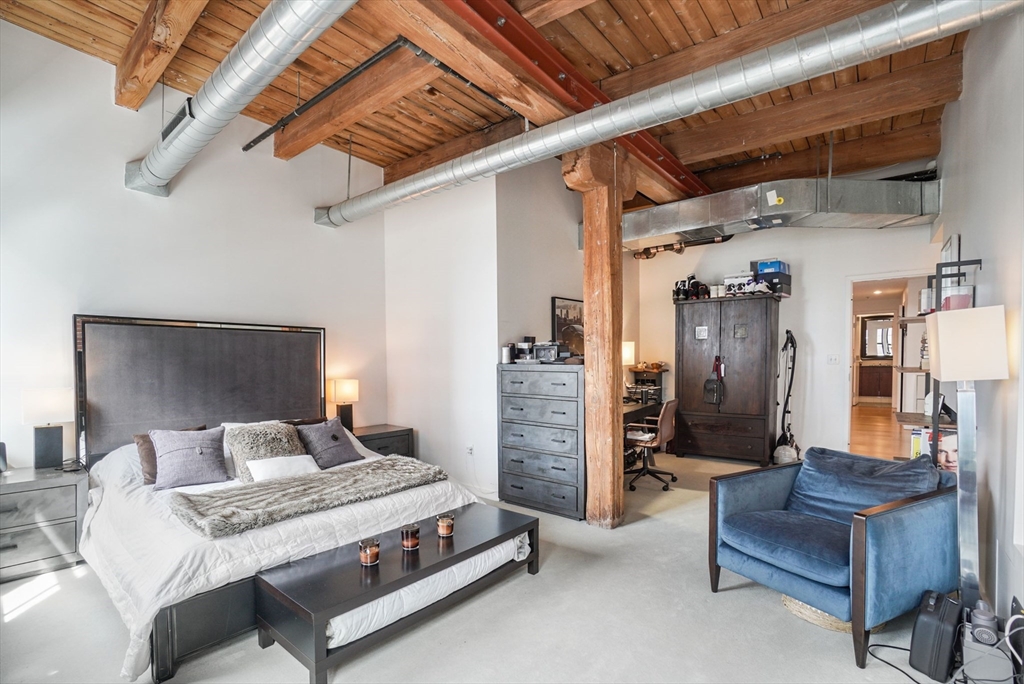 9 W Broadway # 607