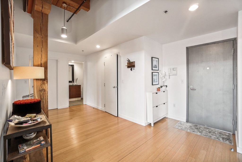 9 W Broadway # 607