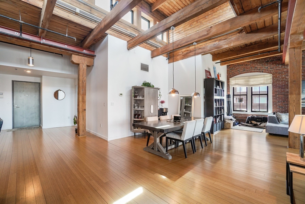 9 W Broadway # 607