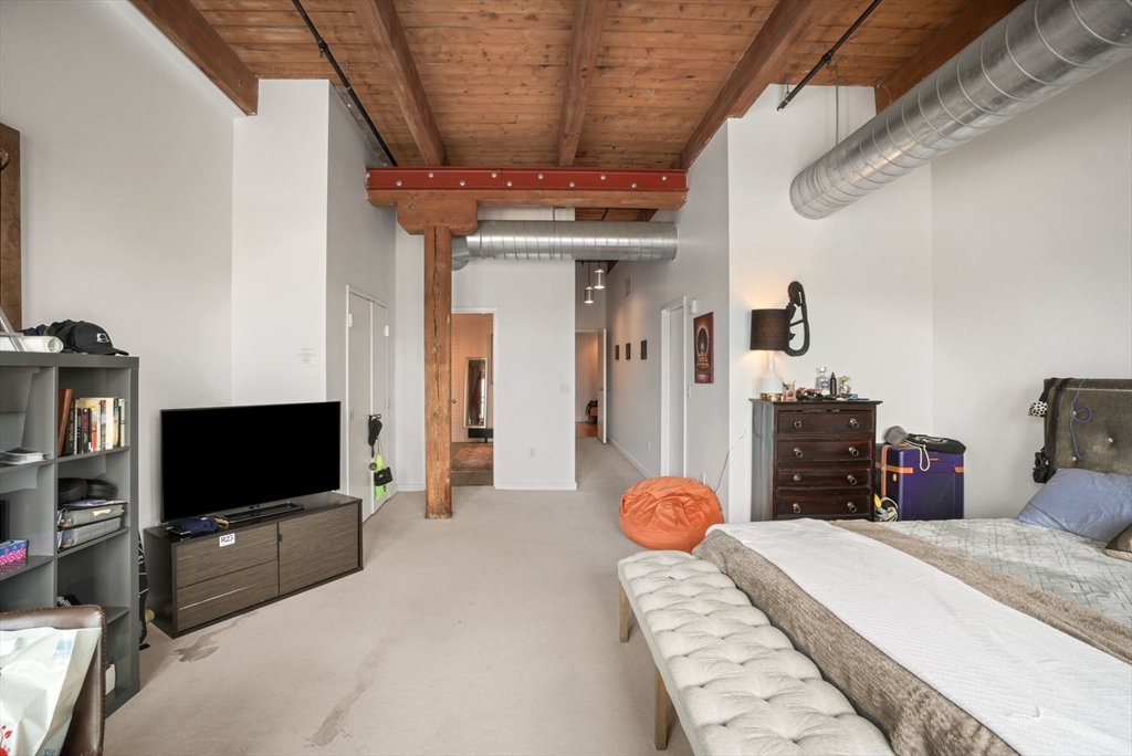 9 W Broadway # 607