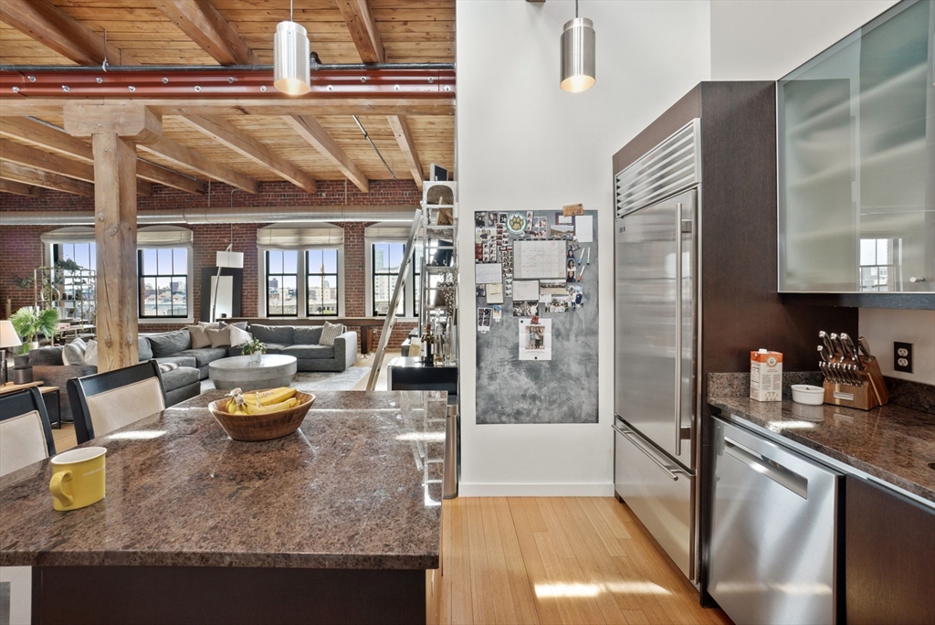 9 W Broadway # 607