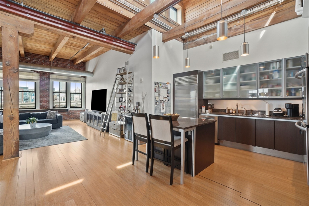 9 W Broadway # 607