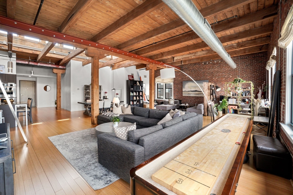 9 W Broadway # 607