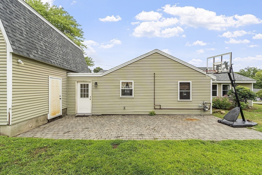 5 Elizabeth Rd