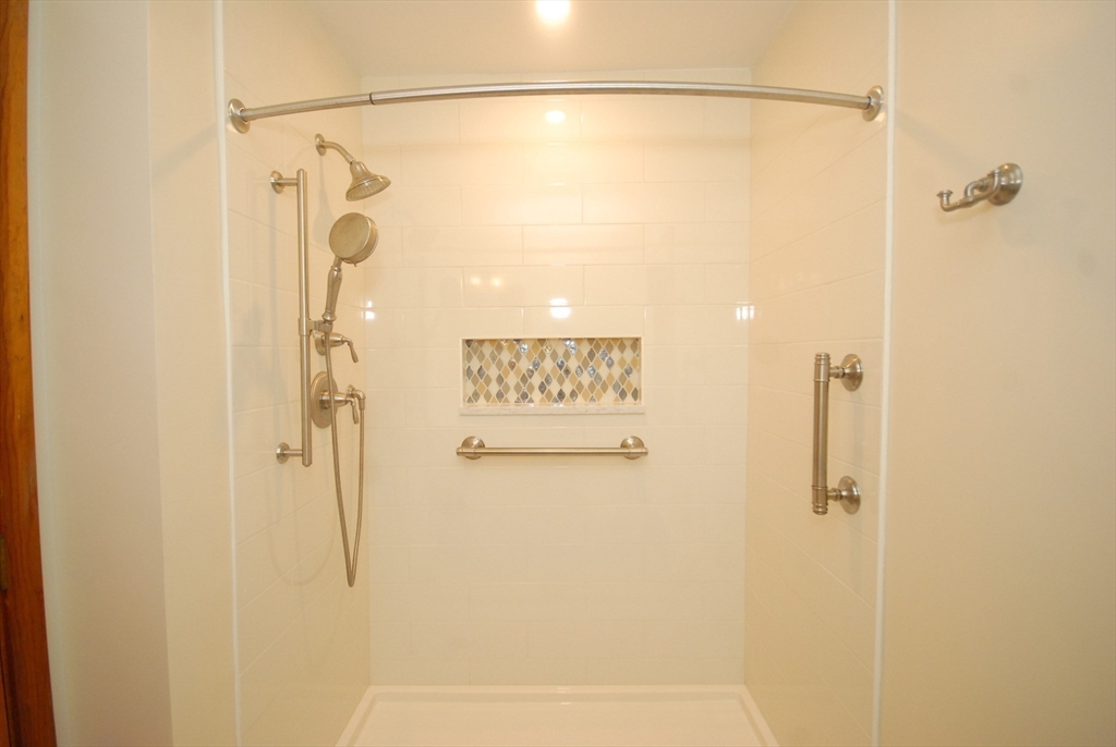 56 Osceola Dr