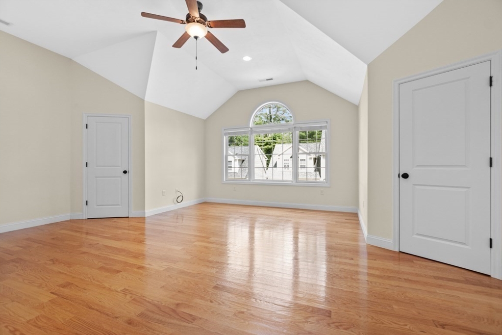 22 Kensington Way # 22