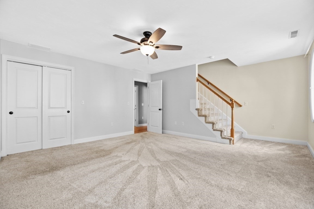 22 Kensington Way # 22