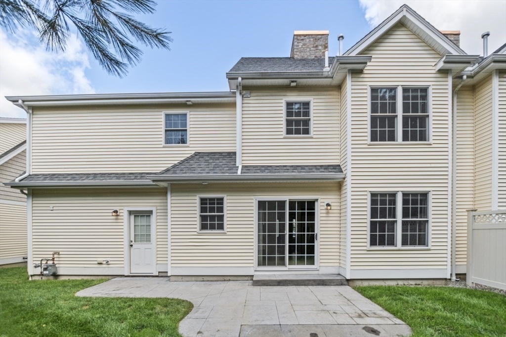22 Kensington Way # 22