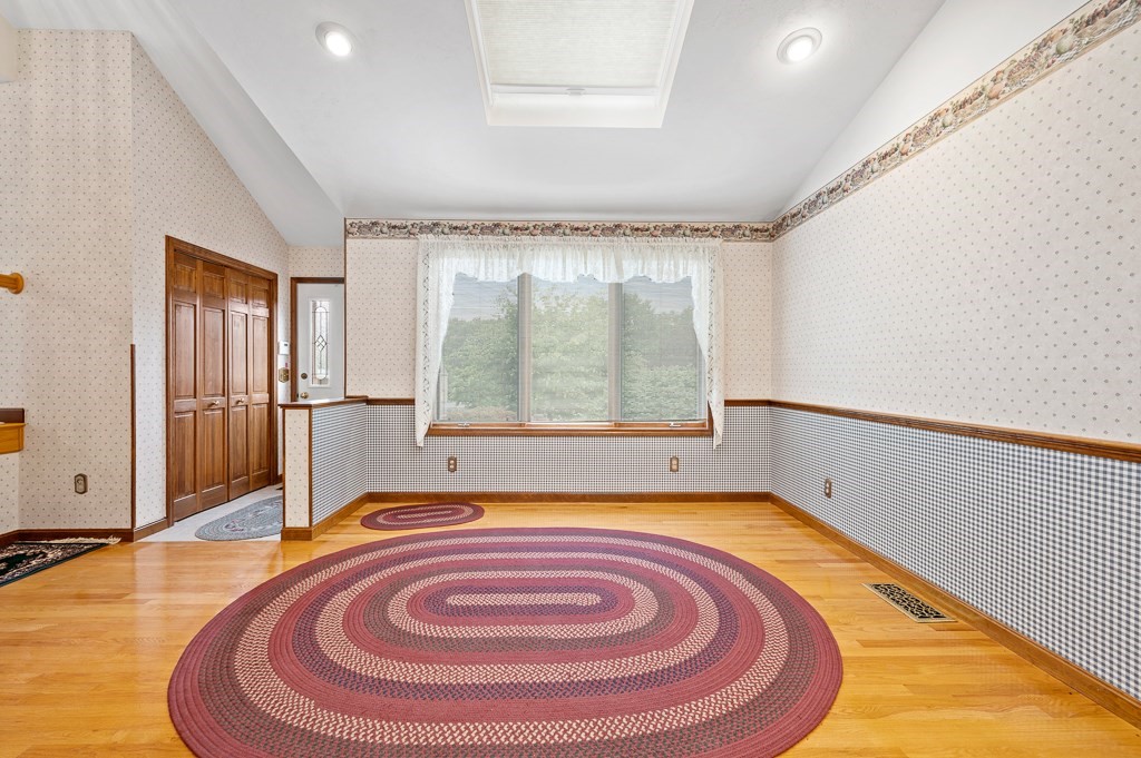 15 Bluegrass Lane