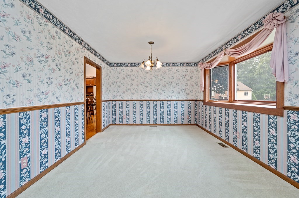 15 Bluegrass Lane