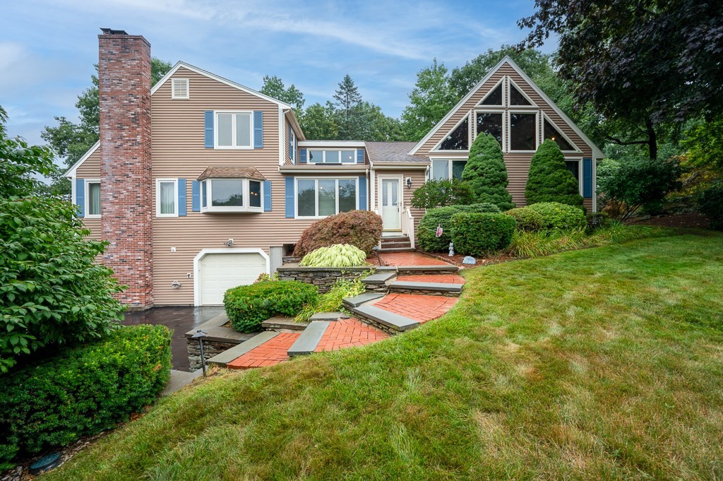 15 Bluegrass Lane