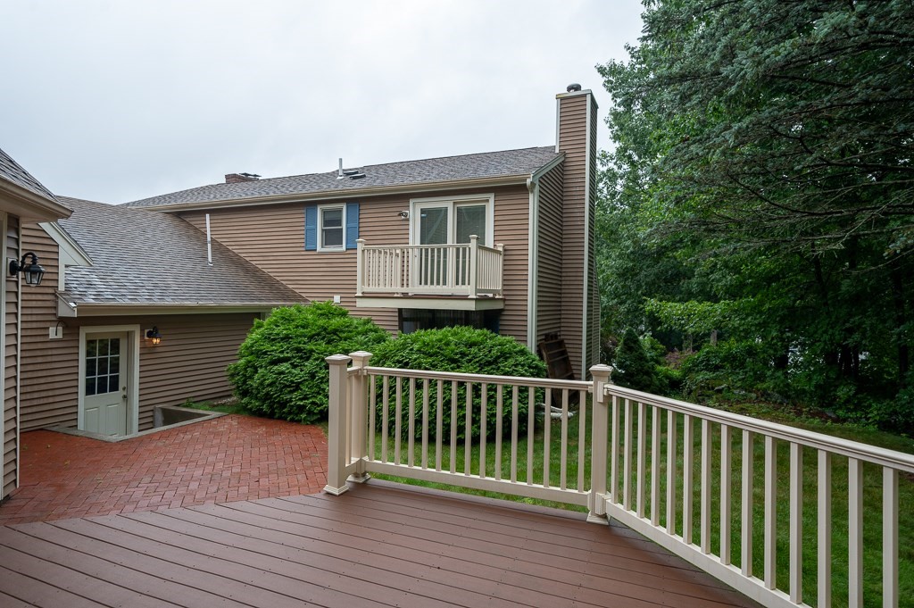 15 Bluegrass Lane