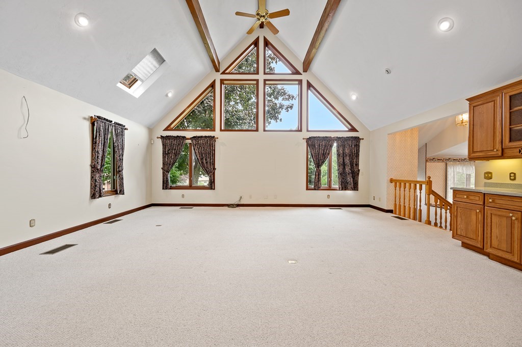 15 Bluegrass Lane