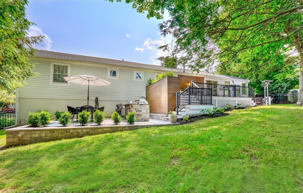 9 Blossom Hill Rd