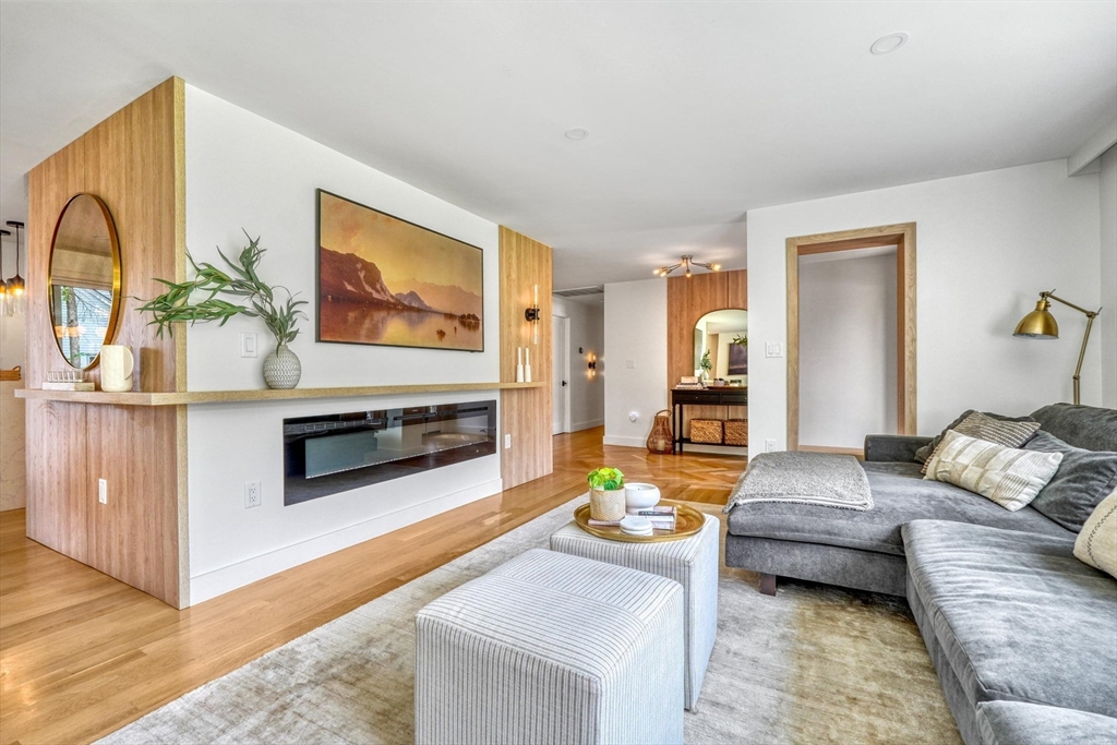 9 Blossom Hill Rd