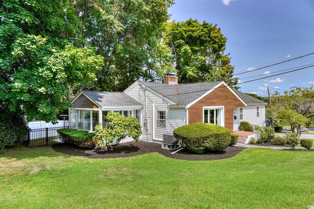 9 Blossom Hill Rd