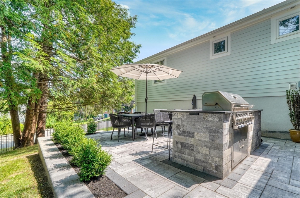 9 Blossom Hill Rd