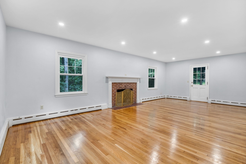 821 Boston Post Rd
