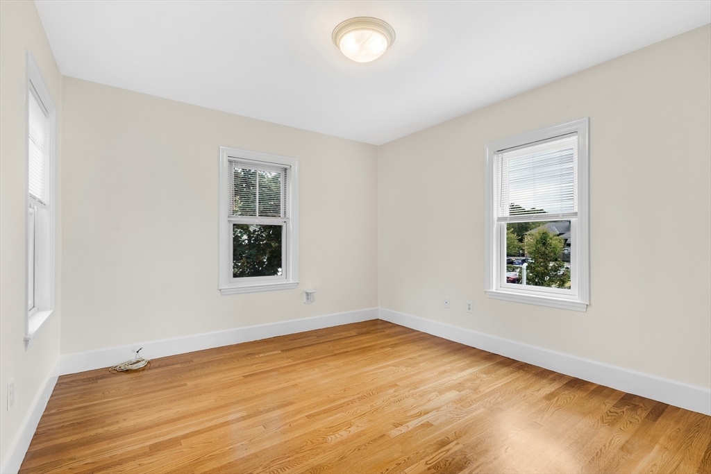 7 Raymond St