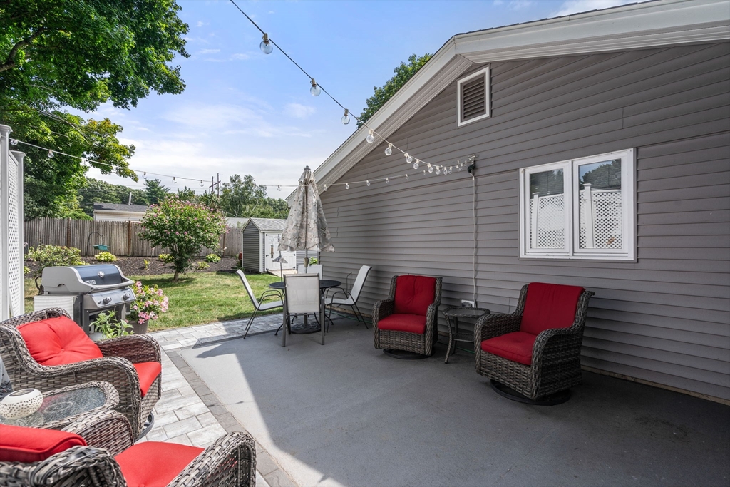 17 Mayflower Rd