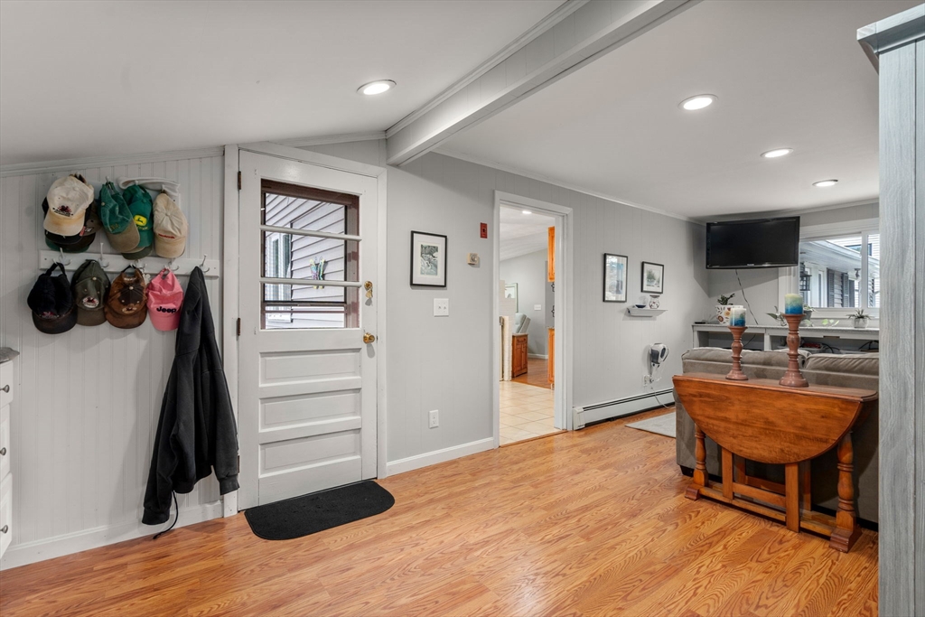 17 Mayflower Rd