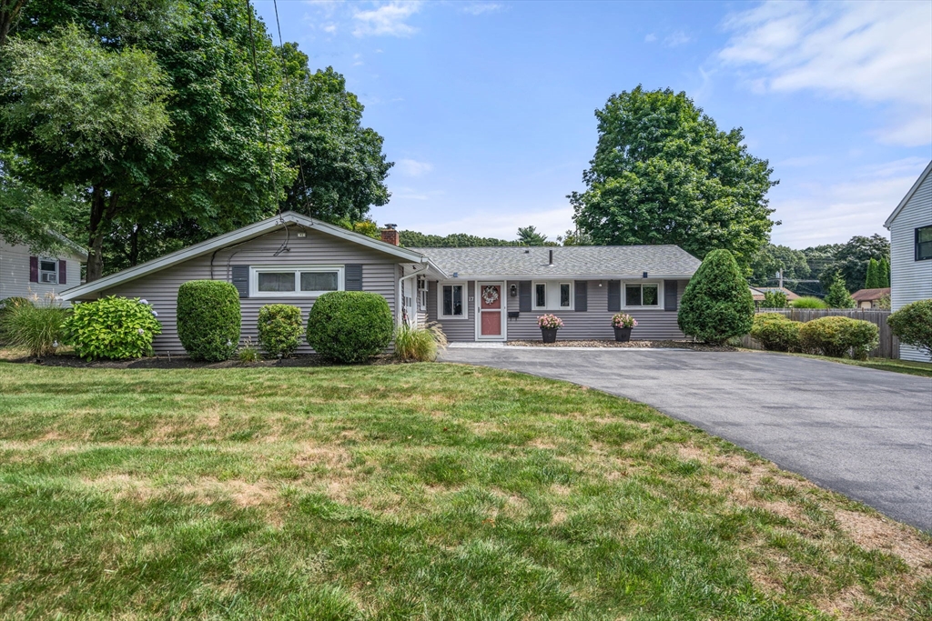 17 Mayflower Rd