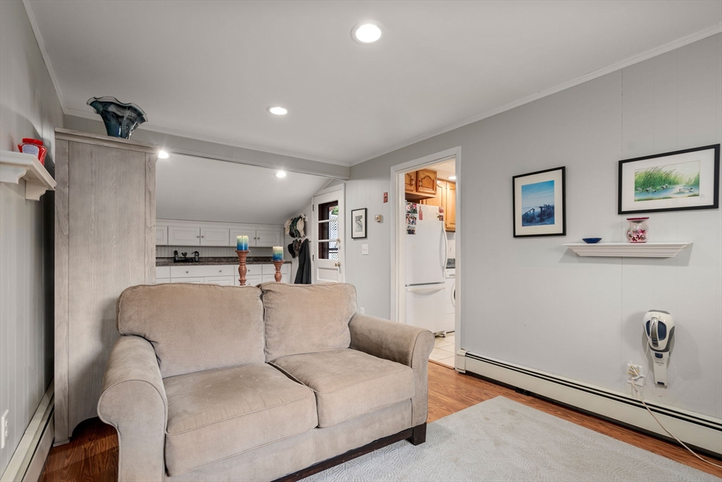 17 Mayflower Rd