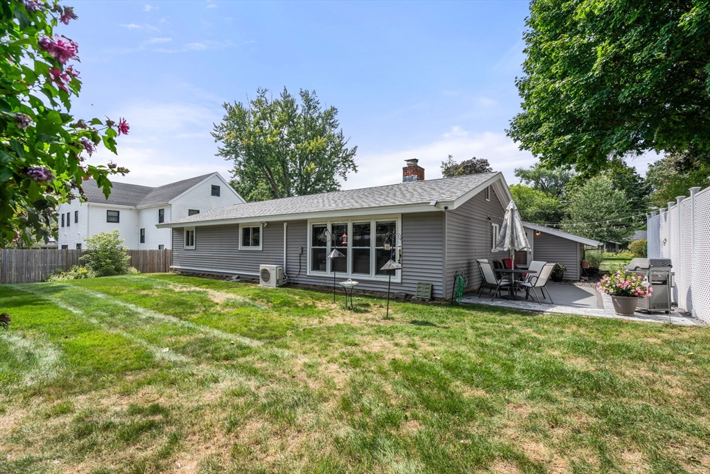 17 Mayflower Rd