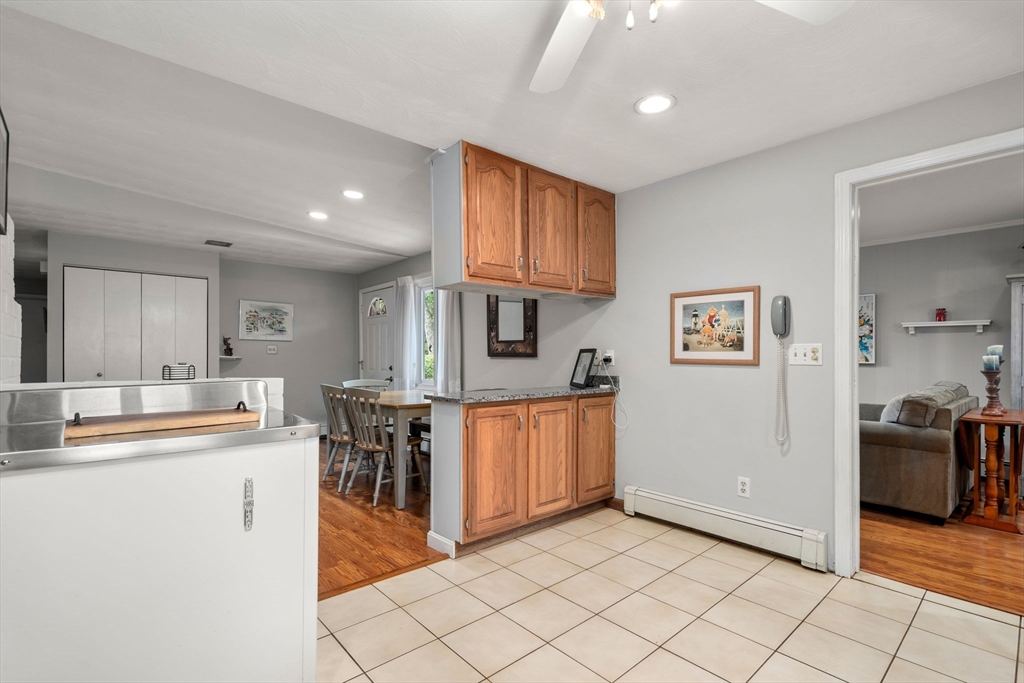 17 Mayflower Rd