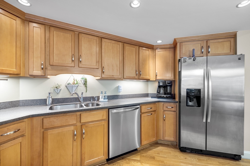 490 Main St # 215