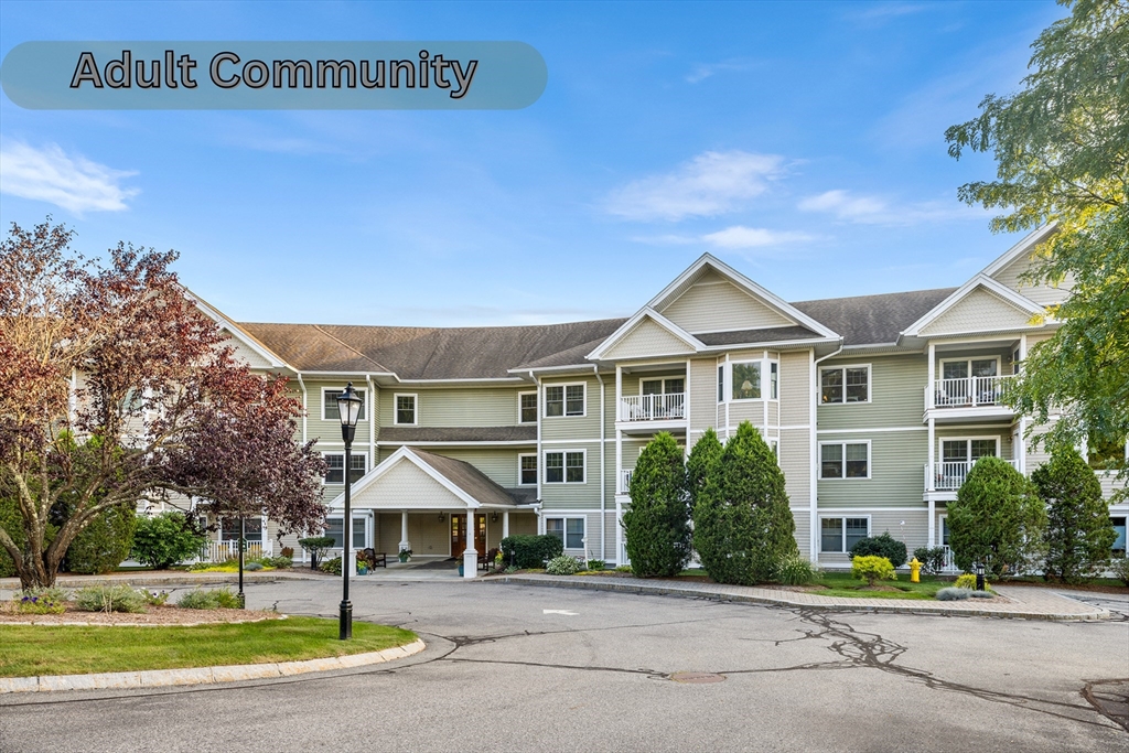 490 Main St # 215