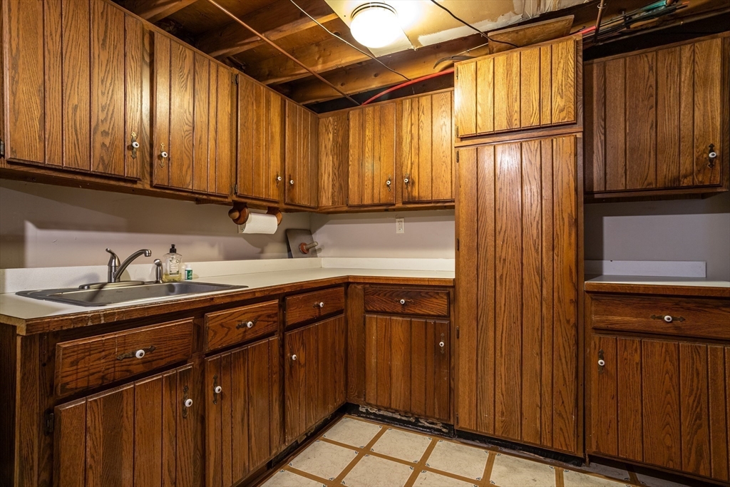 24 Colony Rd