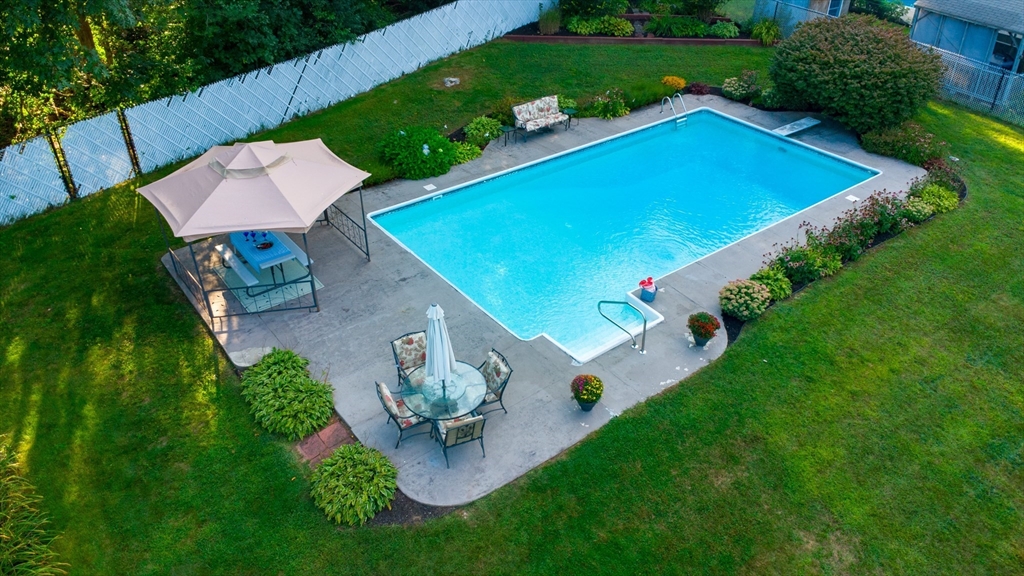 24 Colony Rd