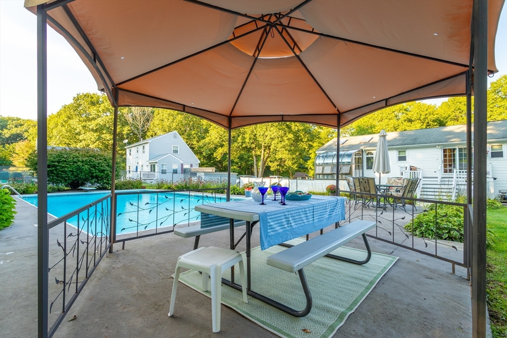 24 Colony Rd