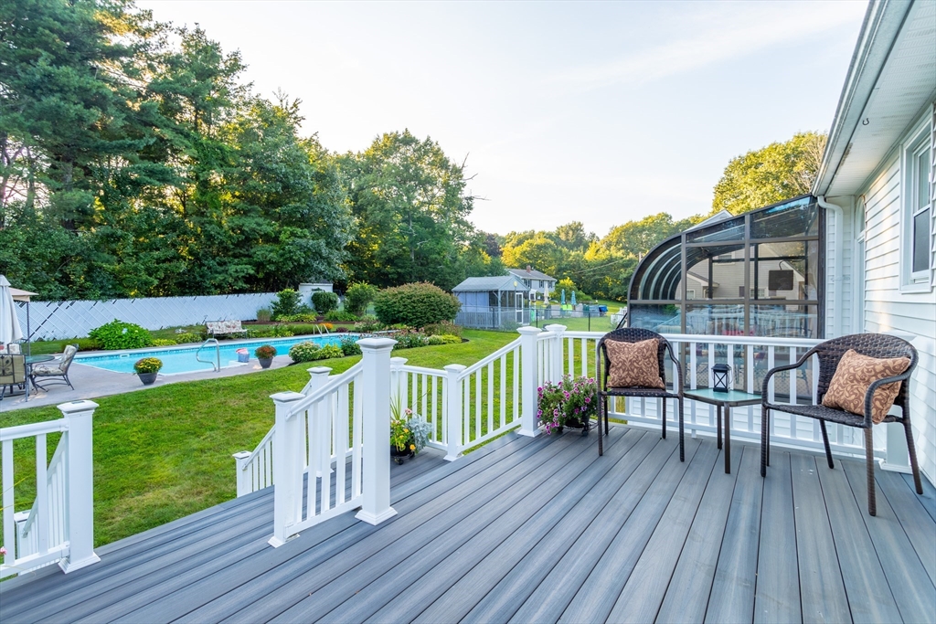 24 Colony Rd