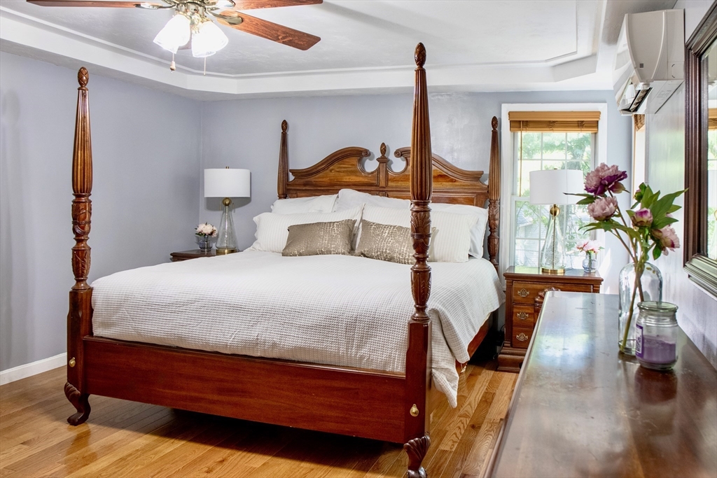 519 Johnny Appleseed Ln
