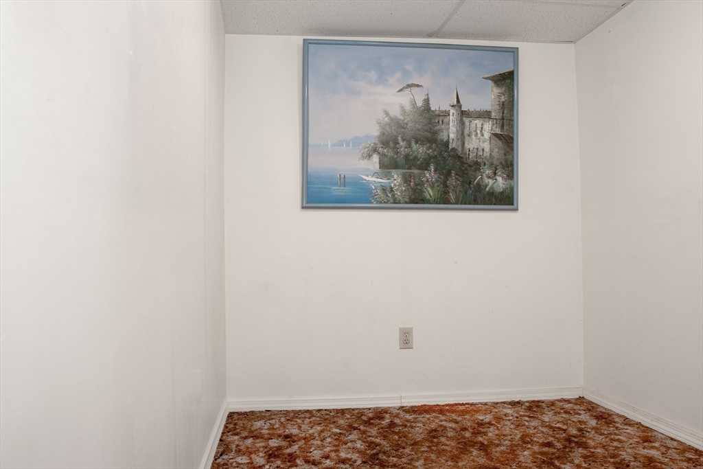 519 Johnny Appleseed Ln