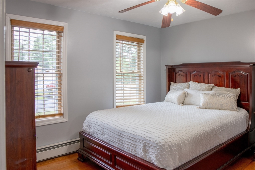 519 Johnny Appleseed Ln