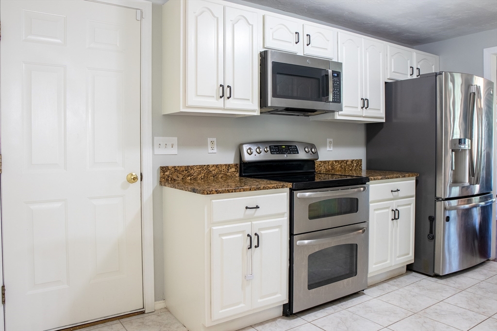 519 Johnny Appleseed Ln