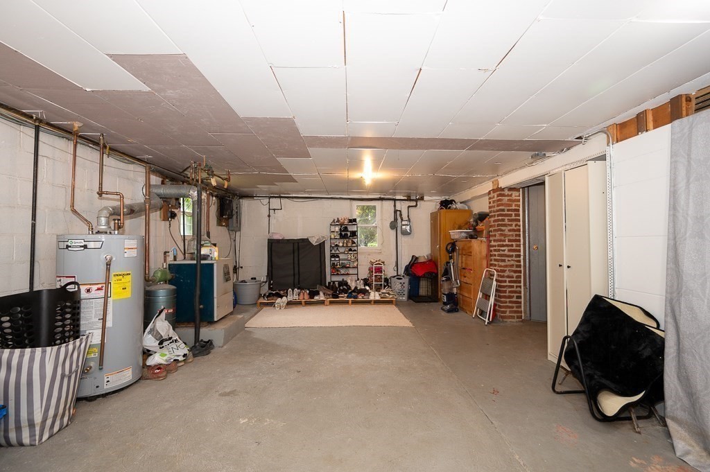 27 Lakeshore Dr