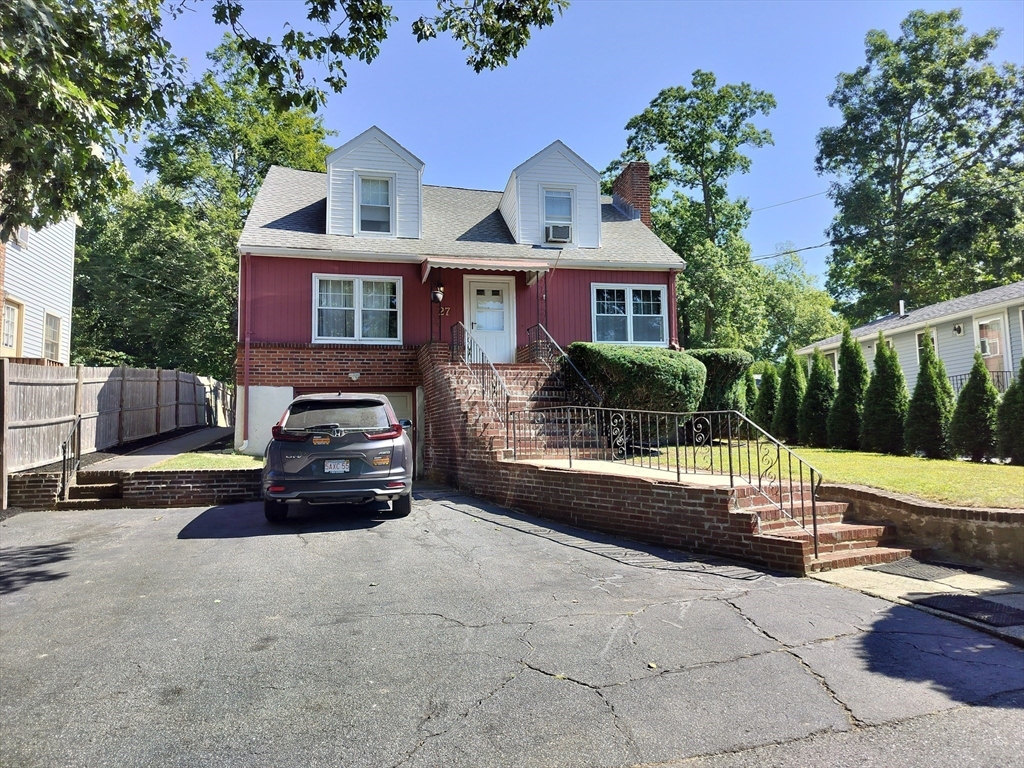 27 Lakeshore Dr