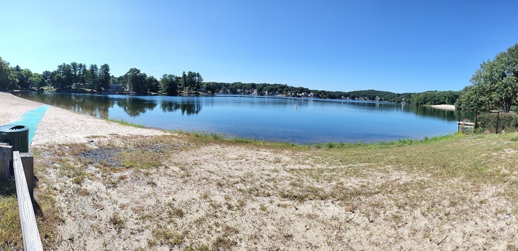 27 Lakeshore Dr