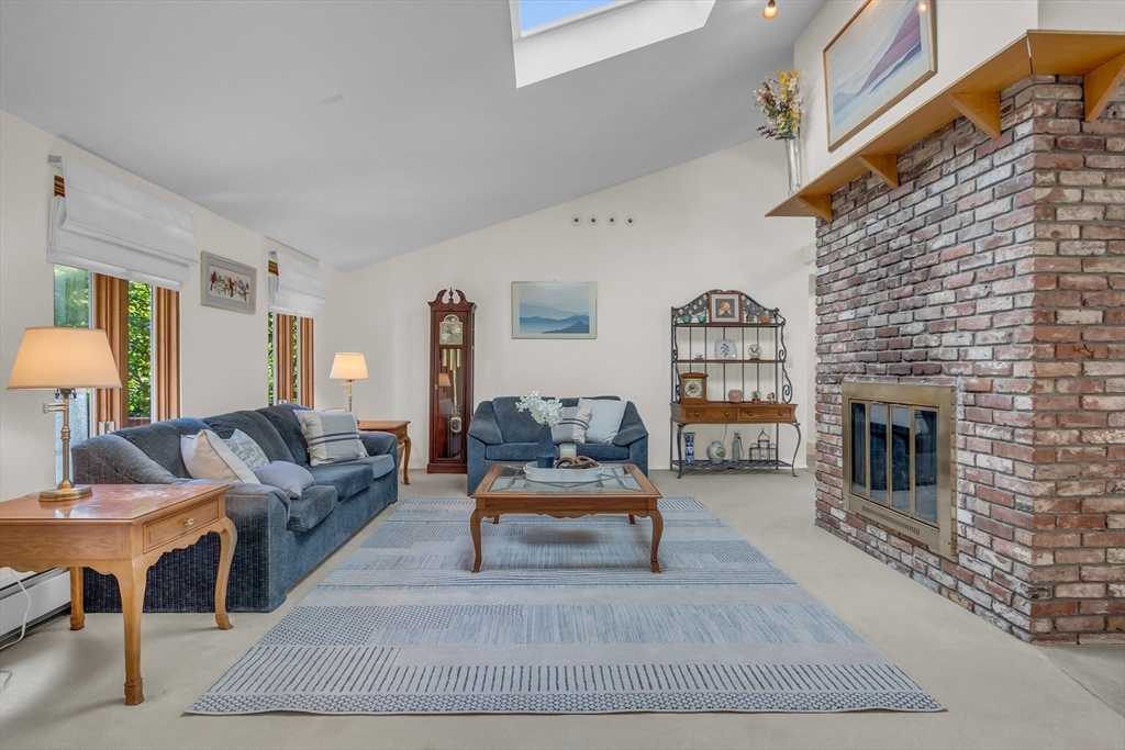 293 Taylor Rd