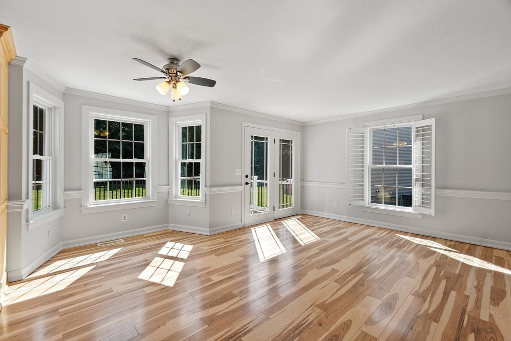 18 Sycamore Rd