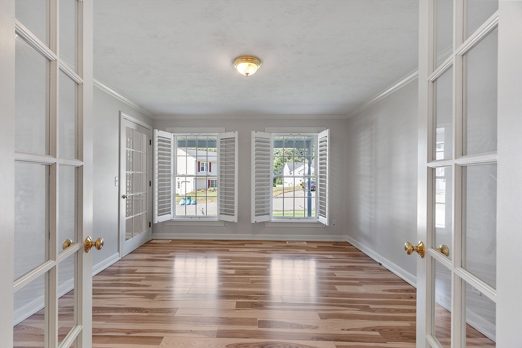 18 Sycamore Rd